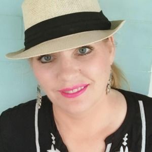 Meet your Posher, Gina